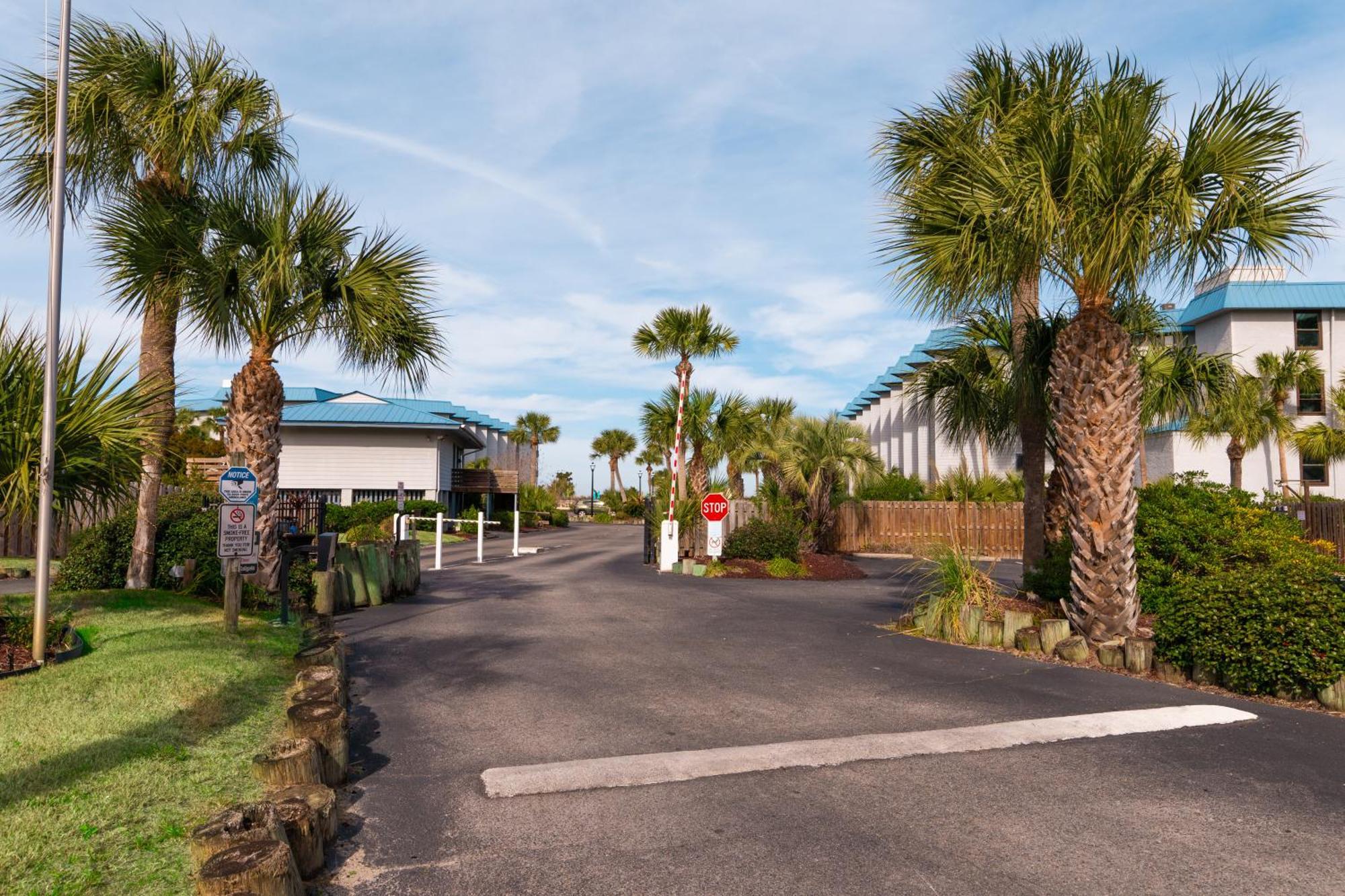 Private Balcony - Beach - Pool And Pickleball Apartment Tybee Island Exterior photo